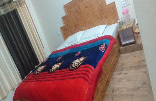 Old Manali Hotel | Flagship Moon Dance Lodge