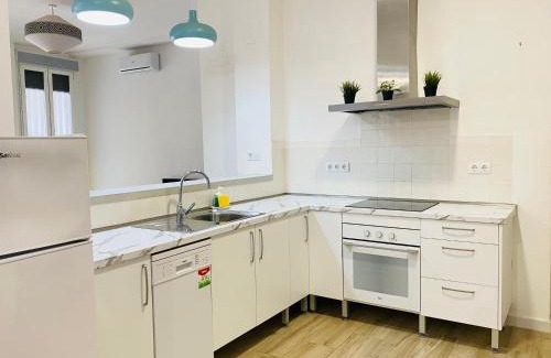 Triana Apartment | Flamenca Triana - Apartamento Wifi con 2 Dormitorios 2 sofas camas 2 baños