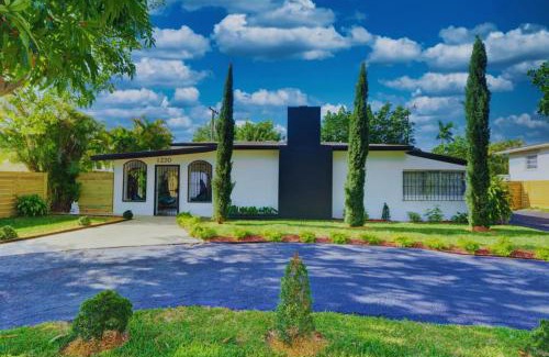 Ives Estates Villa | Flamingo House with Cinema, Pool & Chill Area