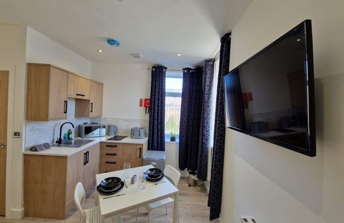 Mountain Ash Apartment | Flat 2, Modern Studio apartment