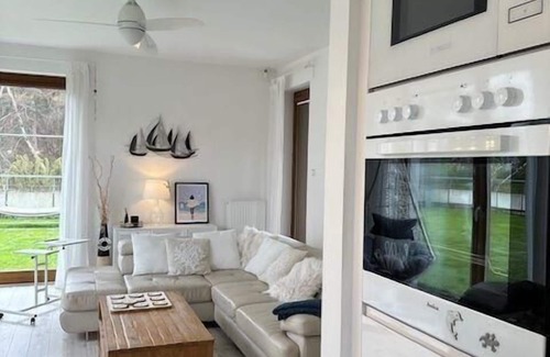 Brzezno Apartment | Flat in Brzeźno with large garden