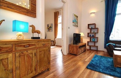 Erzsebetvaros Apartment | Flat in Budapest Centre, 3 bedrooms, 3 bathrooms, sauna,