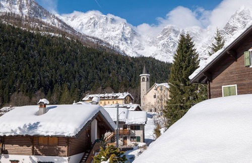 Macugnaga Apartment | Flat in the village centre Ronco 5