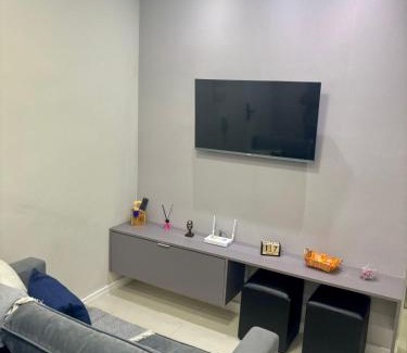 Centro Apartment | Flat novo bem equipado com ar condicionado e cozinha completa - Centro