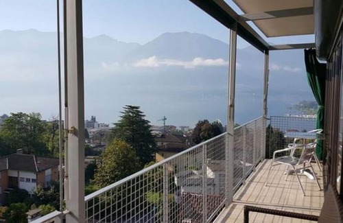 Muralto Apartment | Flat with stunning 180-view and swimming pool