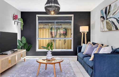 McCracken House | Fleurieu Days - Leafy Hideaway by Victor Harbor