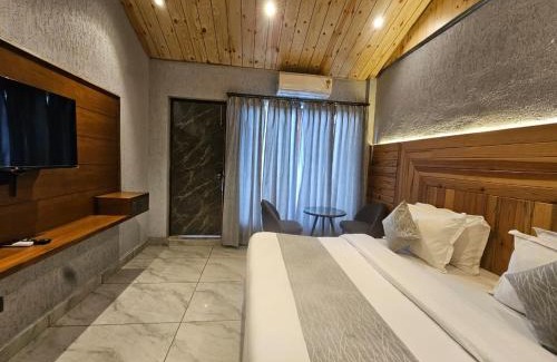 Mussoorie Hotel | Flex On Edge - A Mountain View Luxury Property