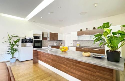 Donji Grad Apartment | Flex SelfCheckIns 125 - Zagreb - 4 Bedrooms - Centre - Parking