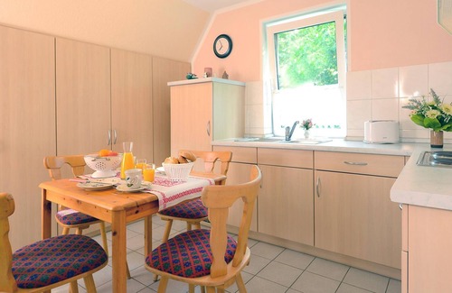 Tarnewitz Apartment | Fley - Apartment, shower and bath, WC, balcony - Hotel Tarnewitzer Hof