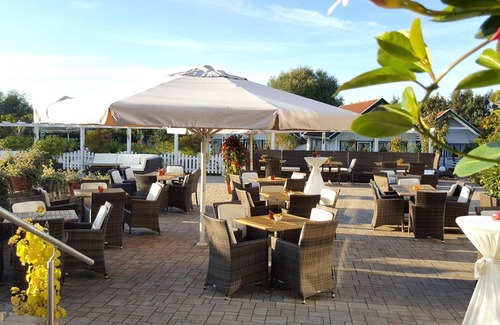 Tarnewitz Apartment | Fley - Apartment, shower and bath, WC, balcony - Hotel Tarnewitzer Hof