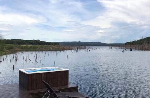 Cuiaba Boat Rental | Floating House on the Lake