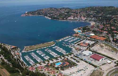 Piran House | Floating House Marina Royal