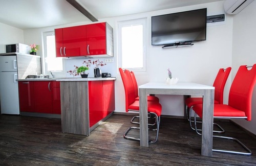 Piran Boat Rental | Floating House Sea Queen, 50 meters from the beach, with hot tub