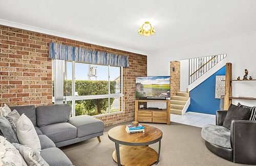 Sawtell House | Floreat is a luxurious four bedroom Sawtell home, perfect for the family getaway near the beach.