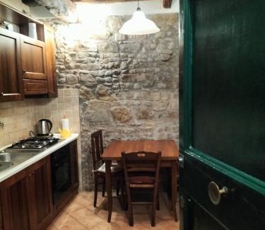 Santo Spirito Apartment | Florentine style apartment in San Frediano