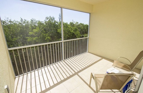 Lucaya Condo | Florida Fabulous 2 bedroom condo with great location near Fort Myers Beach