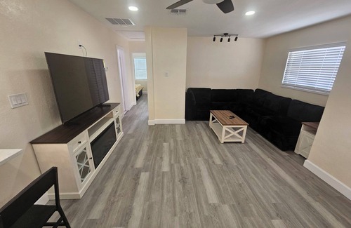 Trailer Estates House | Florida Retreat 3 miles IMG 10 Miles Beach