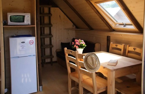 Esparron-de-Verdon House | Flower Camping La Beaume * - Cabin du Trappeur 24m2 CONFORT 2 bedrooms + air conditioning 5 persons