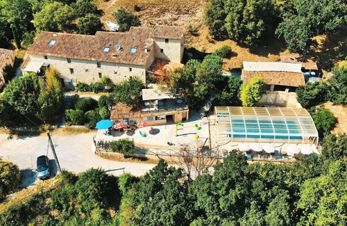 Esparron-de-Verdon House | Flower Camping La Beaume * - Cabin du Trappeur 24m2 CONFORT 2 bedrooms + air conditioning 5 persons