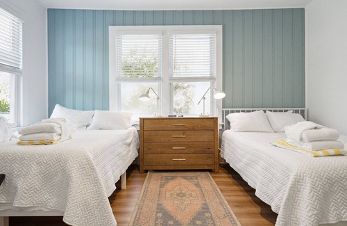 Folly Beach Hotel | Folliday Inn: Room: The Dolphin: Room 36