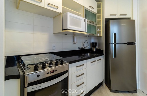 Ingleses Norte Apartment | Foot in the Sand Condominium With Pool in Florianopolis - EAR