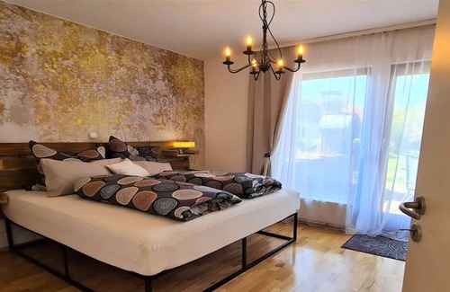 Landstuhl Apartment | for 6 people; Air conditioning, 3 bedrooms, own garden ...