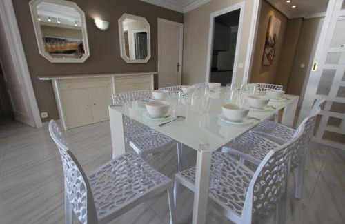 Salou City Centre Apartment | For a Stay Bello Horizonte