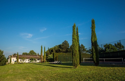 Laugnac Villa | FOR FAMILIES OR FRIENDS 12 pers EXCEPTIONAL PROPERTY SWIMMING POOL AND TENNIS