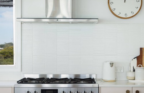 Port Fairy House | For multiple families offering beach access and plenty of room