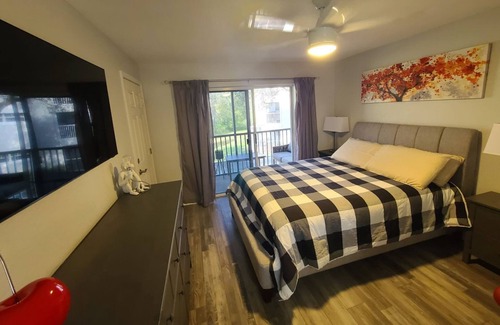 Lutz Apartment | Forbidden Fruit #2204S