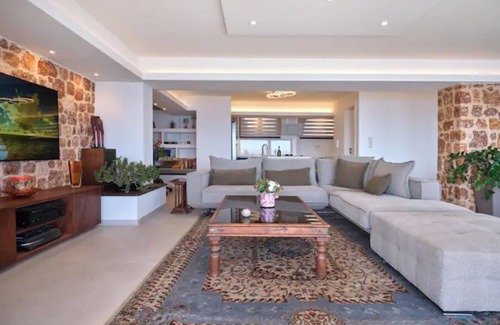 Ormos Agiou Ioannou Villa | Forecastle