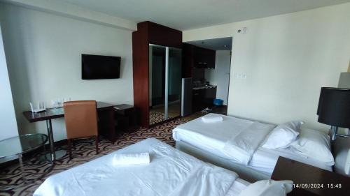 Kota Kinabalu Apartment | Forest City Stay at South China Sea Place Suite