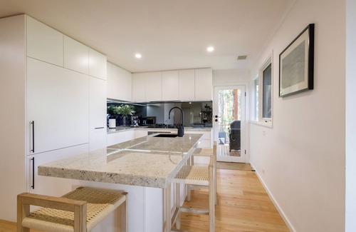 Tecoma House | Forest Retreat w/Woodfire Sauna. nClose to Wedding Venues & Puffing Billy