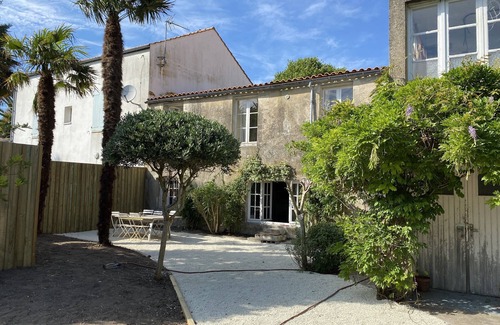 Saint-Denis-d'Oleron House | Former colony ideal for large family or several couples. 12/14pers