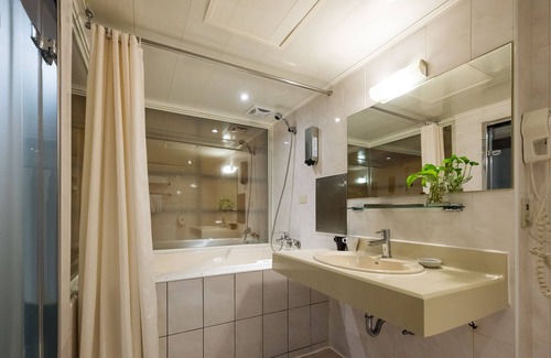 Banqiao Hotel | Forward Suites I