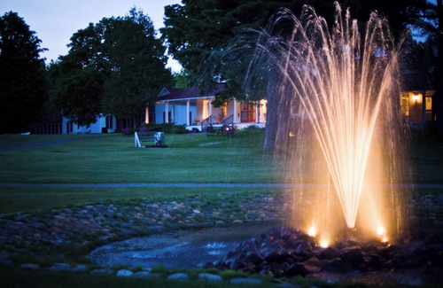 Lake Leelanau Resort | Fountain Point - Hotel Room 15