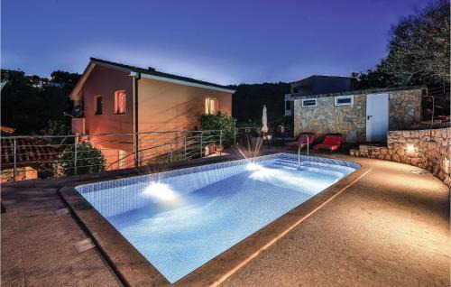 Businci House | Four-Bedroom Holiday Home In Okrug Gornji