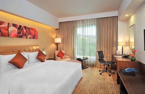 Clover Park Hotel | Four Points by Sheraton Hotel & Serviced Apartments, Pune