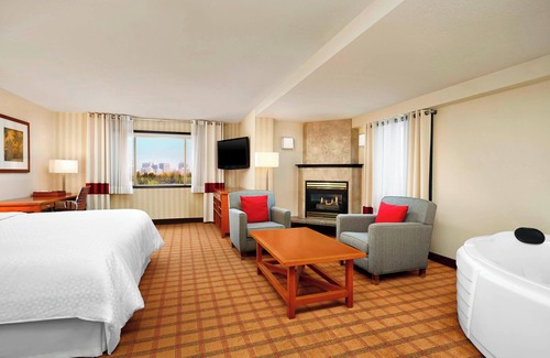 Southeast Edmonton Hotel | Four Points by Sheraton Edmonton South