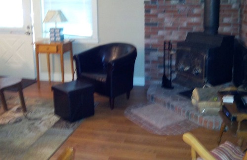 West Bridgton Cottage | Four Season Moose Pond Cottage. Skiing, Hiking, Beach, Tennis Courts And Pool!