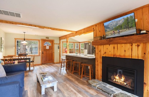 Kings Beach Cabin | Foursome Cabin - On Golf Course, Hot Tub, Updated