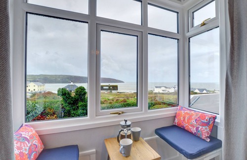 Gwbert House | Fourwinds - Four Bedroom House, Sleeps 8