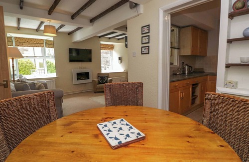 Staveley Cottage | FOX BARN, pet friendly, character holiday cottage in Staveley