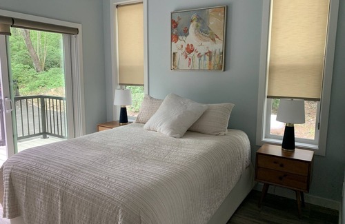 Fox Island House | Fox Island Escape is a new 2 bedroom 2 bath home, comfortable, and very clean!