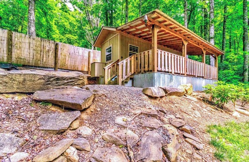 Cherokee Cabin | Fox Magdaline Mini Cabin at Panther Creek