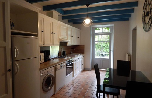 Lignieres-Sonneville Cottage | Charming Cottage in Cognac Vineyards with Pool, Fireplace & Enclosed Garden