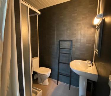 Saint-Maurice-de-Ventalon Hotel | Auberge Les Bastides