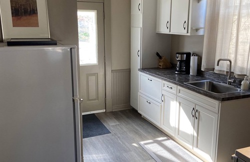Stratford House | France and Flowers - Private 3-Bed Apartment