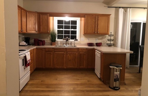 Birch Run Township House | Frankenmuth Country Escape June special rent at least 2 nights get a night free