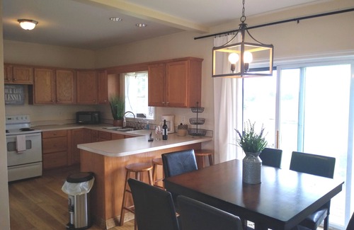 Birch Run Township House | Frankenmuth Country Escape June special rent at least 2 nights get a night free